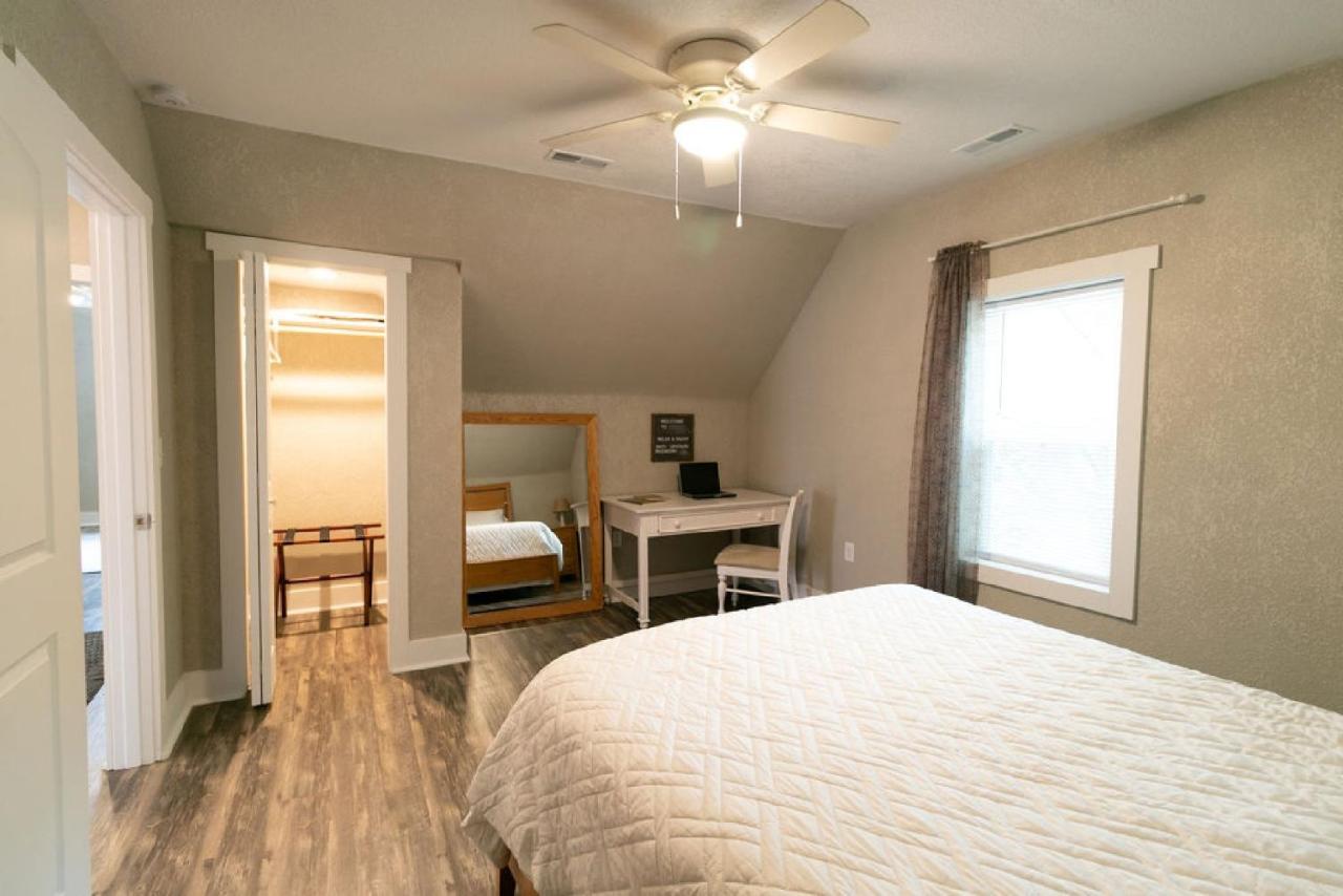 Spacious Rustic Downtown Market St 1 Bedroom Apt, Sleeps Up To 5, Steps To Honeywell & Eagles Theatre Wabash Dış mekan fotoğraf
