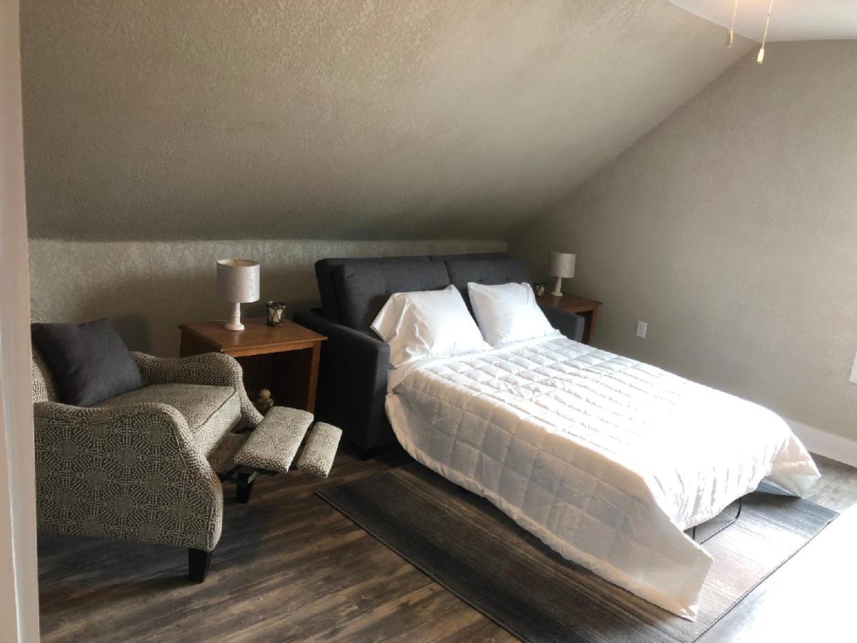 Spacious Rustic Downtown Market St 1 Bedroom Apt, Sleeps Up To 5, Steps To Honeywell & Eagles Theatre Wabash Dış mekan fotoğraf