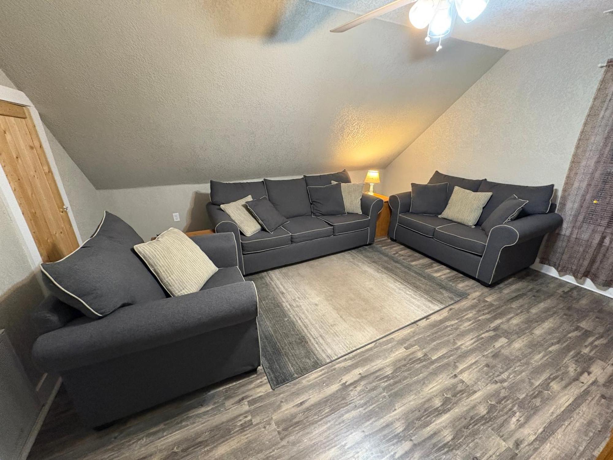 Spacious Rustic Downtown Market St 1 Bedroom Apt, Sleeps Up To 5, Steps To Honeywell & Eagles Theatre Wabash Dış mekan fotoğraf